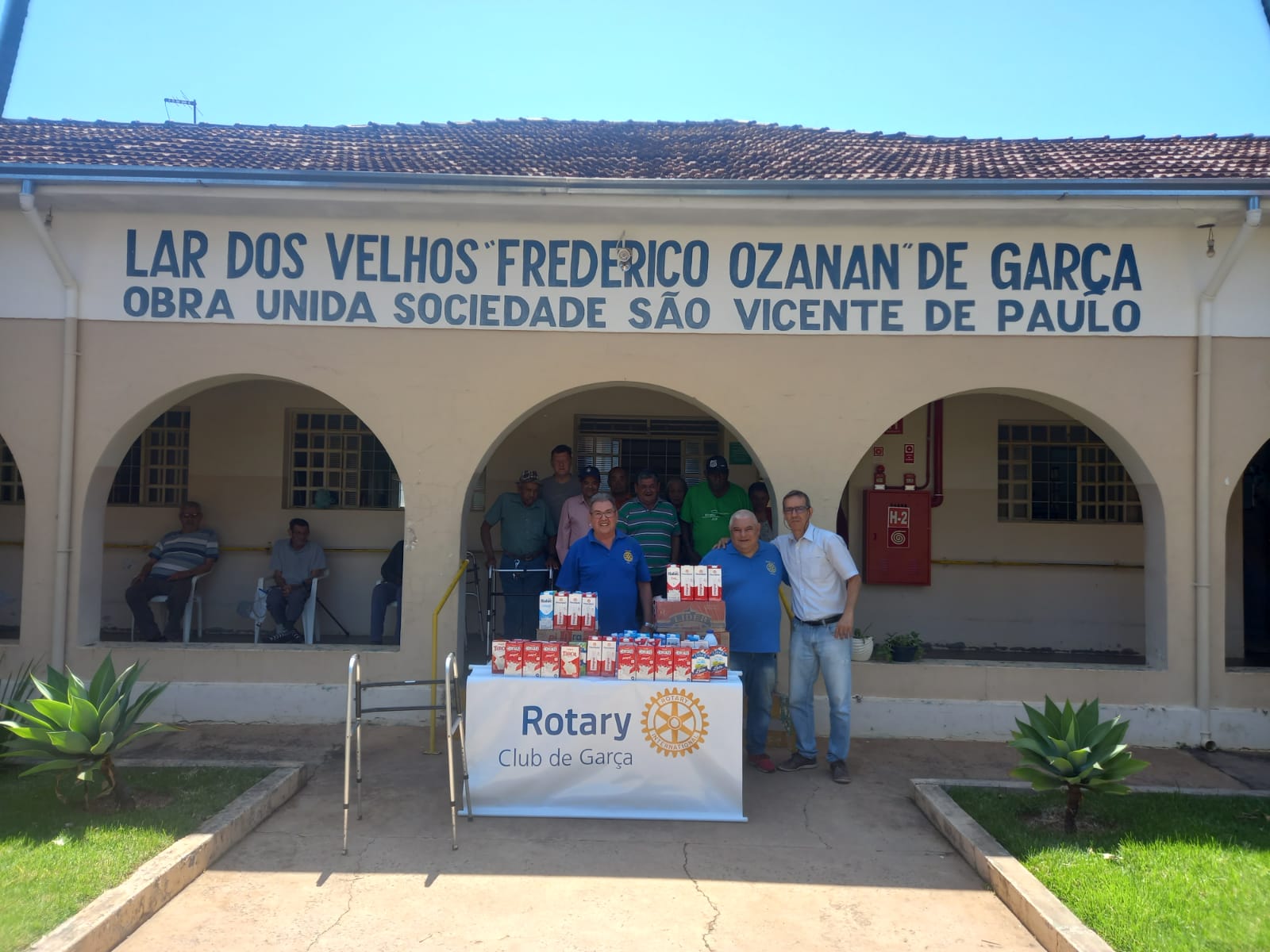 Troca de figurinhas solidaria